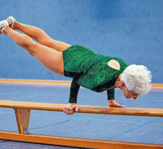 Иоганна Каас - старейшая гимнастка в мире +видео