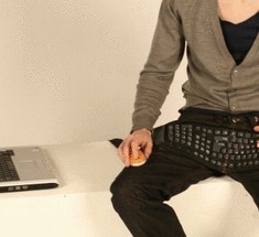 Созданы уникальные штаны со встроенной клавиатурой 