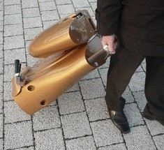 Создан скутер, который можно сложить как чемодан