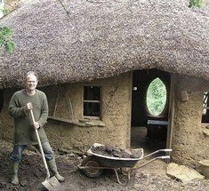 Фермер построил дом всего за 150 фунтов стерлингов