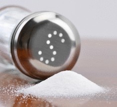 Советы шеф-поваров: Когда лучше добавлять соль?