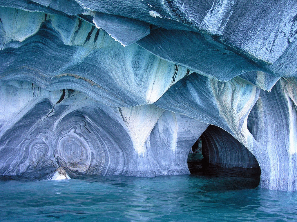 Удивительные мраморные пещеры в Чили