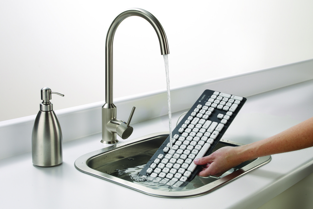 Что делать если на клавиатуру попала вода