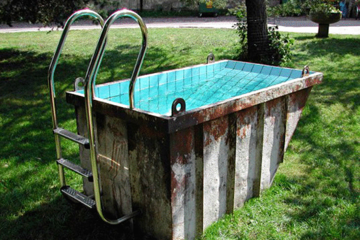 Креативная утилизация мусорных контейнеров: идеи оригинальных бассейнов  