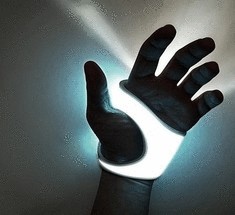 Концепт H9 lighting tool: перчатка-фонарик на солнечных батареях 