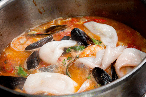 Бродетто ди пеше — итальянская версия шикарного рыбацкого обеда 
