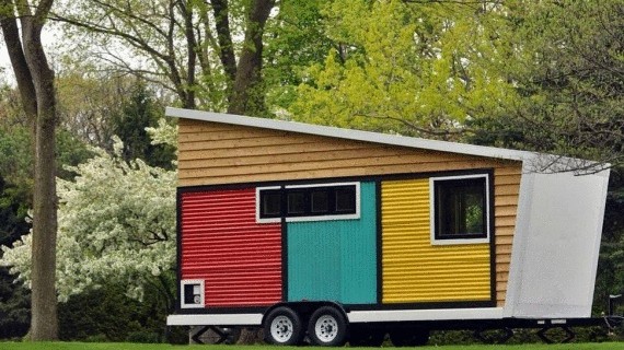 Toy Box : стильный и разноцветный домик на колесах 