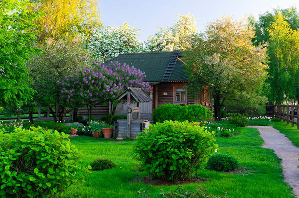 Сад в стиле русской усадьбы