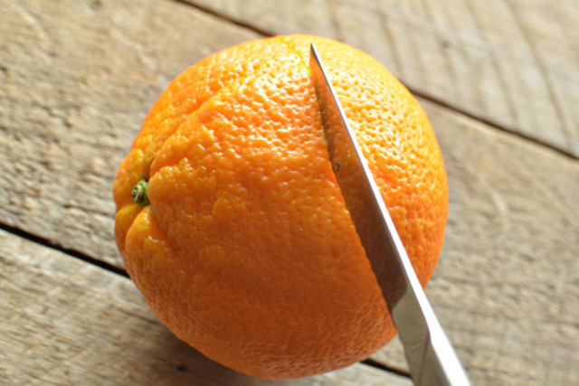 Ароматная апельсиновая свечка без воска