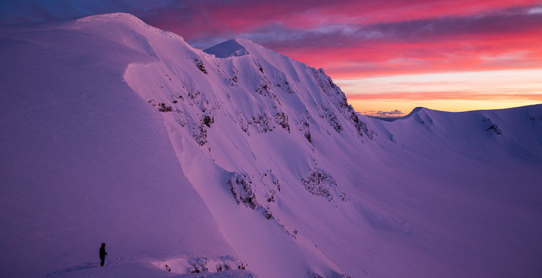 Пять самых неожиданных мест на Земле для катания на сноуборде