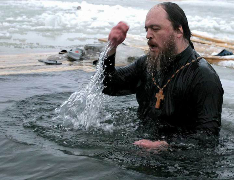 Правила лечения крещенской водой