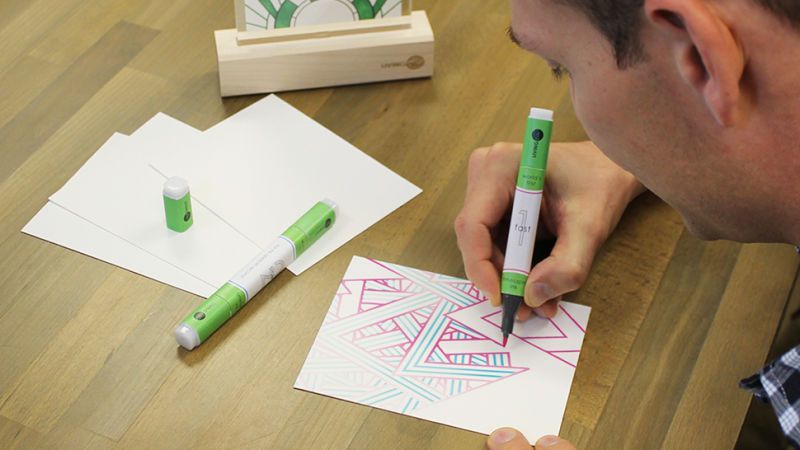 Ручки с водорослевыми чернилами, вырастающими на бумаге