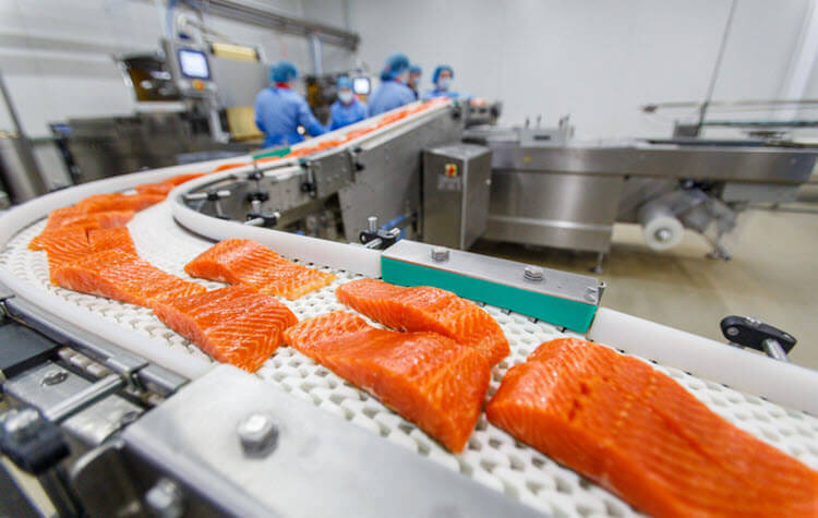 Токсиколог: Норвежский лосось — самая токсичная еда во всём мире