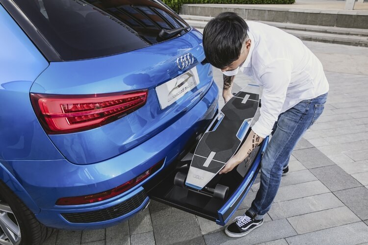 Концепт-кроссовер Audi снабжён электрической роликовой доской