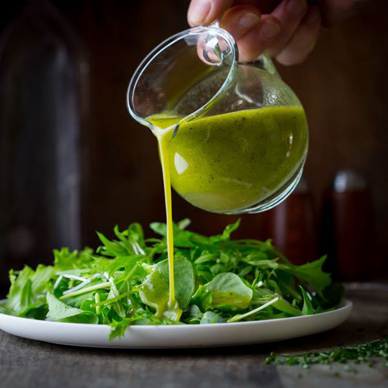 Расскрываем секреты: как приготовить вкусные салатные заправки без масла