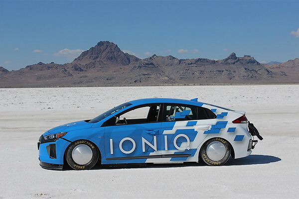 Hyundai Ioniq стал самым быстрым гибридом в мире
