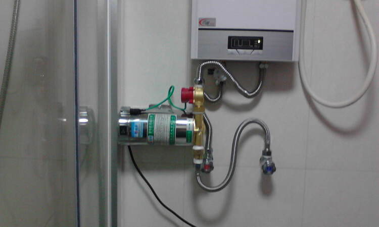 Установка насоса для повышения давления воды: технология монтажа + схемы подключения