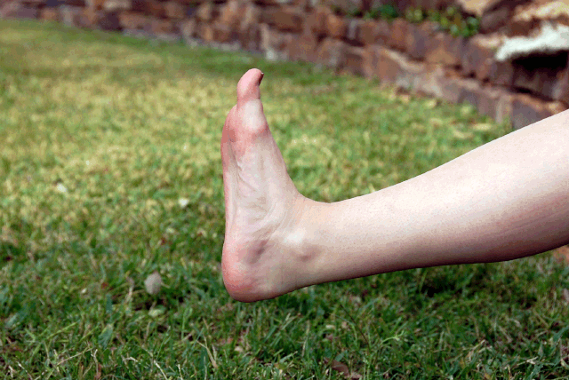 6 простых упражнений, которые избавят от боли в ногах и ступнях