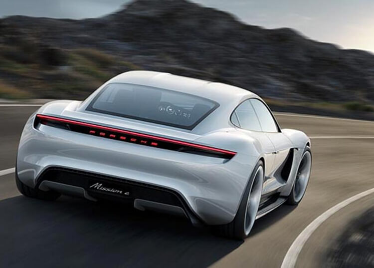 Электромобиль Porsche Mission E выйдет в нескольких вариантах мощности