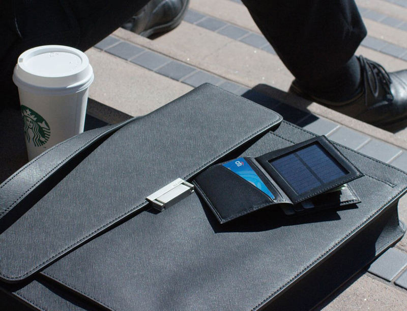 Солнечный кошелек-аккумулятор Solar Wallet