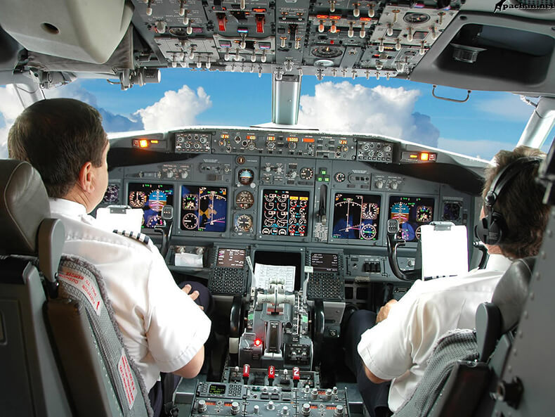 7 реальных, уморительных диалогов между пилотами и диспетчерами