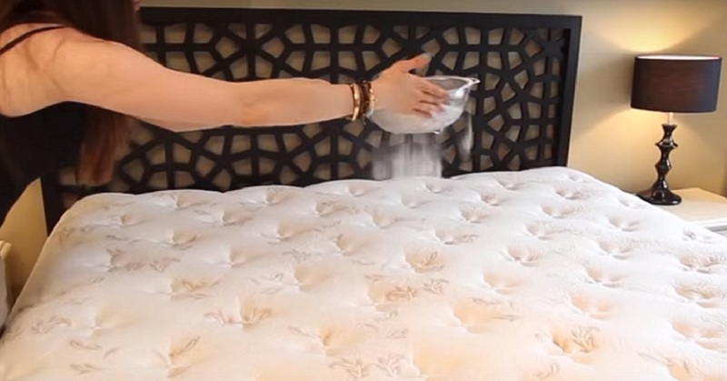 Как правильно дезинфицировать подушки и матрас