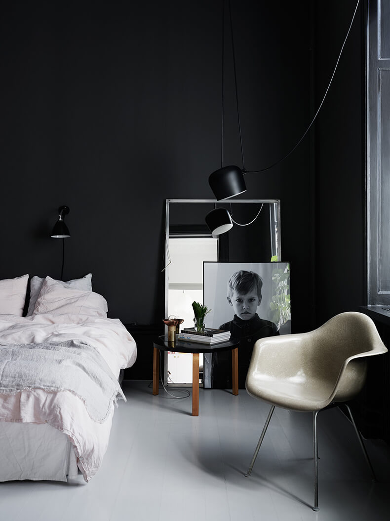 Черно-белая спальня –  стиль, бросающий вызов традиционному оформлению 