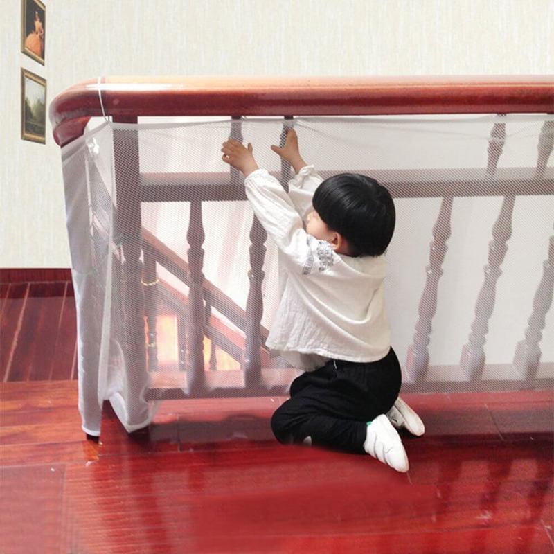 Защита на лестницу для детей: виды, особенности установки, требования безопасности