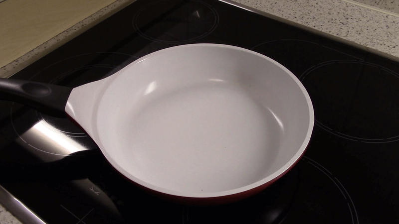 Как можно очистить сковородки без химии от нагара и жира 