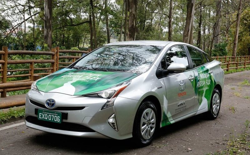 Создан гибрид Toyota Prius, работающий на спирте из сахарного тростника