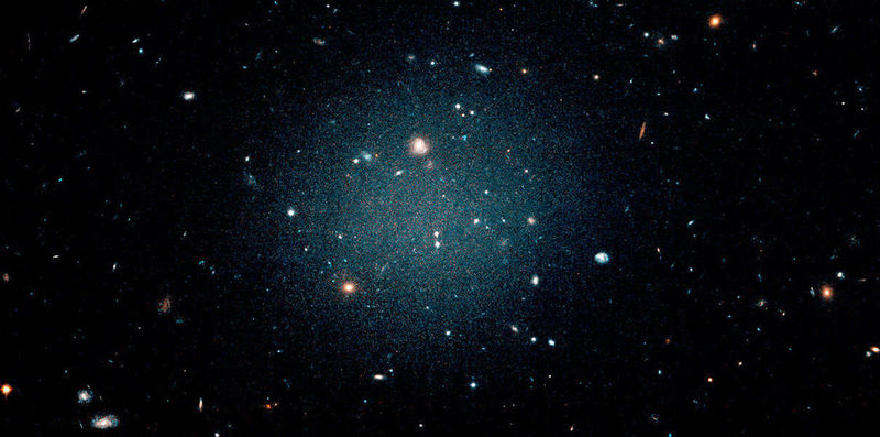 Обнаружена галактика, в которой нет темной материи. Раньше считалось, что это невозможно