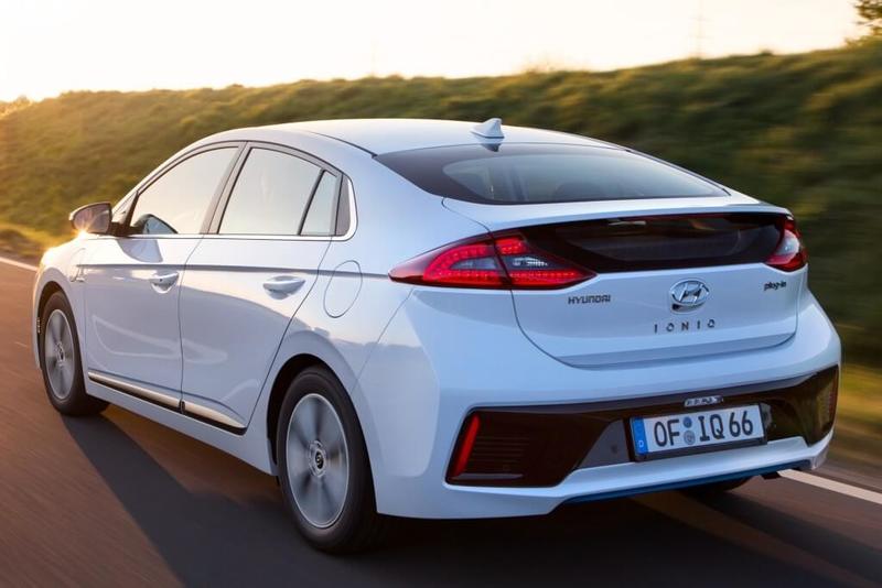 Hyundai достигла рубежа в 100 000 проданных машин семейства IONIQ