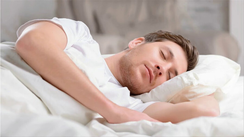 Как высыпаться ночью: отключите Wi-Fi и измените позу для сна!