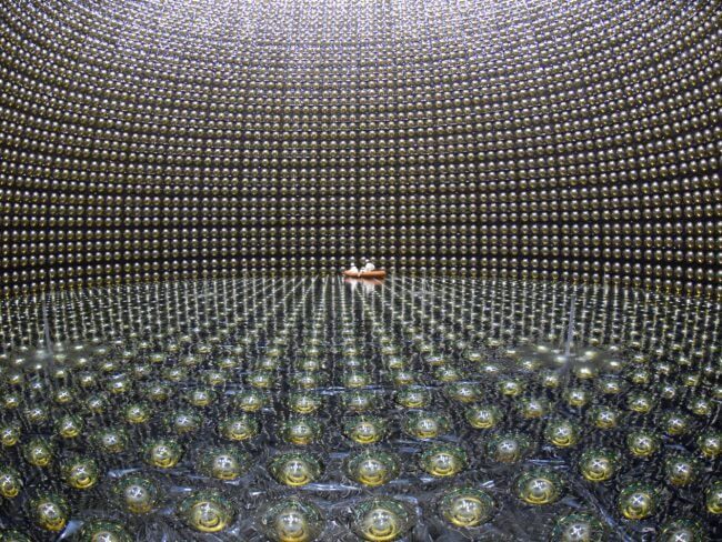 Как работают детекторы нейтрино: пример японского «Супер-Камиоканде»