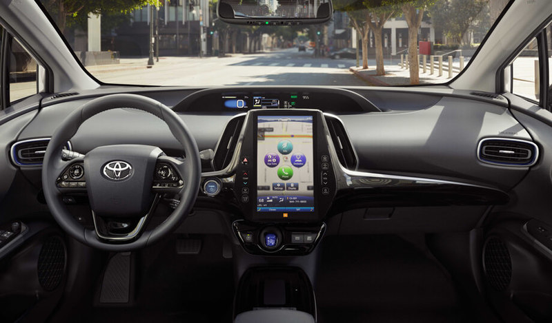 Гибрид Toyota Prius стал полноприводным в США