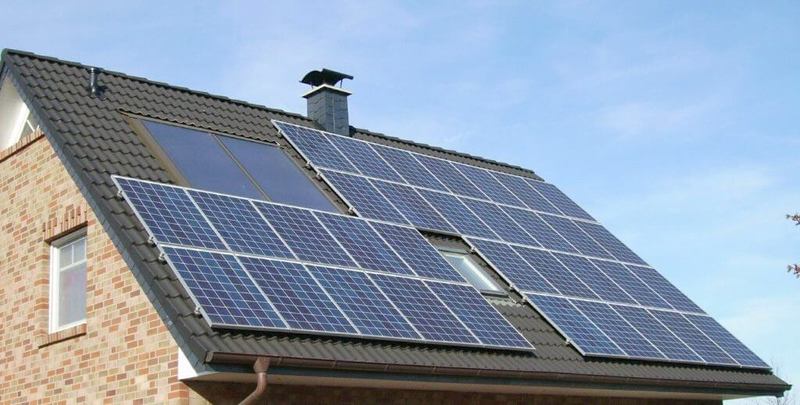 Великобритания планирует отменить плату за солнечную энергию, поставляемую микрогенерацией в сеть