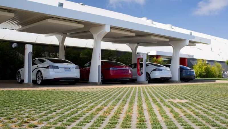 Элон Маск обещает 100-процентное покрытие Европы зарядными станциями Supercharger 