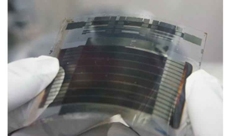 Toshiba добилась рекордной эффективности солнечных мини-модулей из перовскита