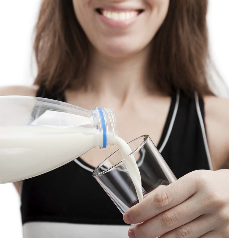 7 сигналов организма, что вам стоит отказаться от молока