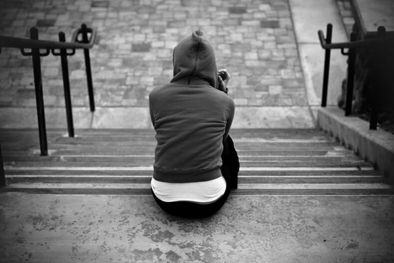 Чем вызвана смена настроения у ребенка? Депрессии у подростков: проявление и лечение