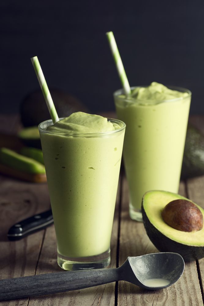 Смузи и соки из авокадо: 3 рецепта