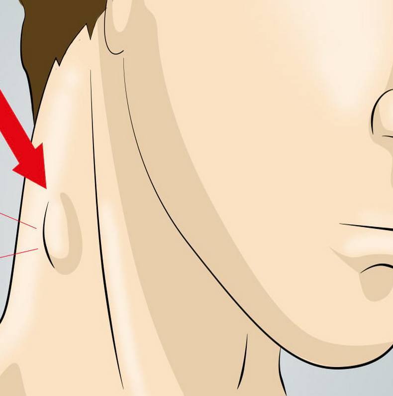 Почему болит шея: 5 причин