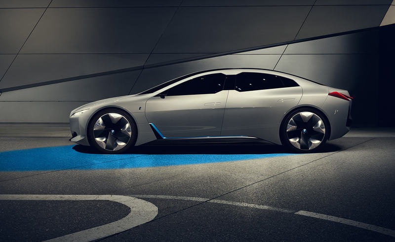 BMW i4 как конкурент Tesla Model 3