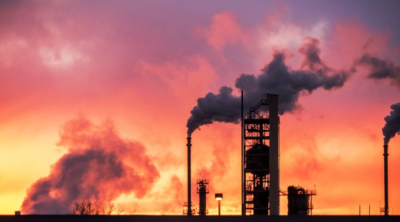 Эти 20 компаний вызывают треть всех выбросов CO2