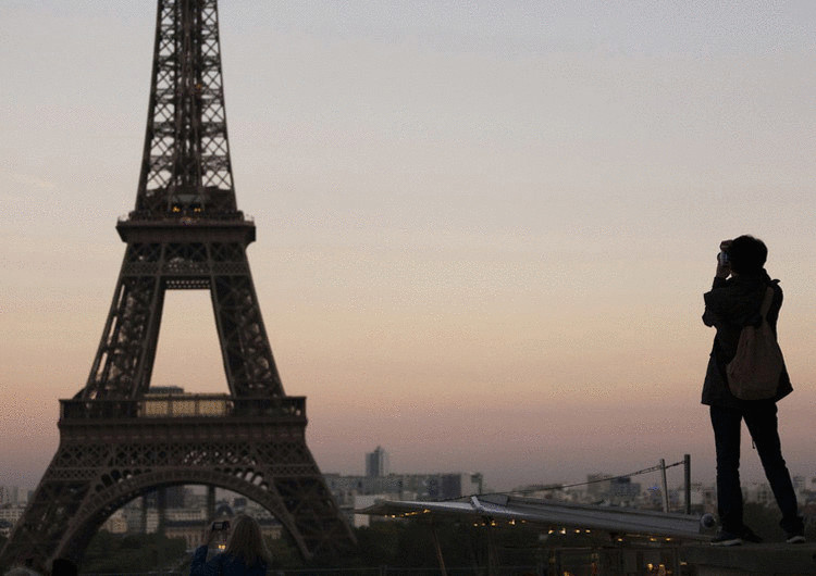 Как увидеть Париж почти бесплатно