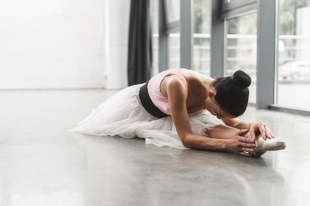 Как улучшить осанку: упражнения от балерин
