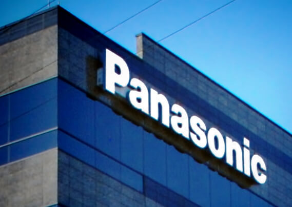 Panasonic продает свою долю в Tesla
