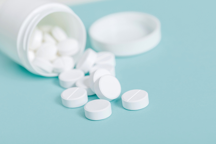 Побочные эффекты аспирина: безопасно ли принимать каждый день и 7 натуральных альтернатив