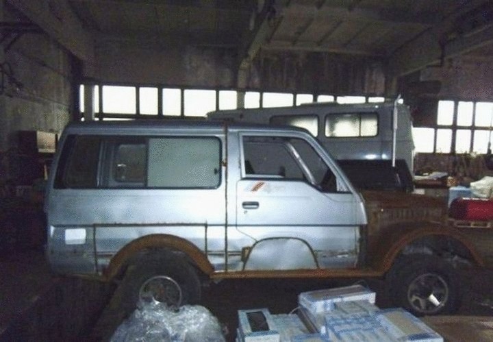 Силовой бампер на УАЗ 469 Хантер передний «Таран — 2» с кенгурином