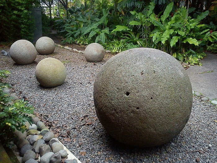 Мистические каменные шары, найденные в Коста-Рике 